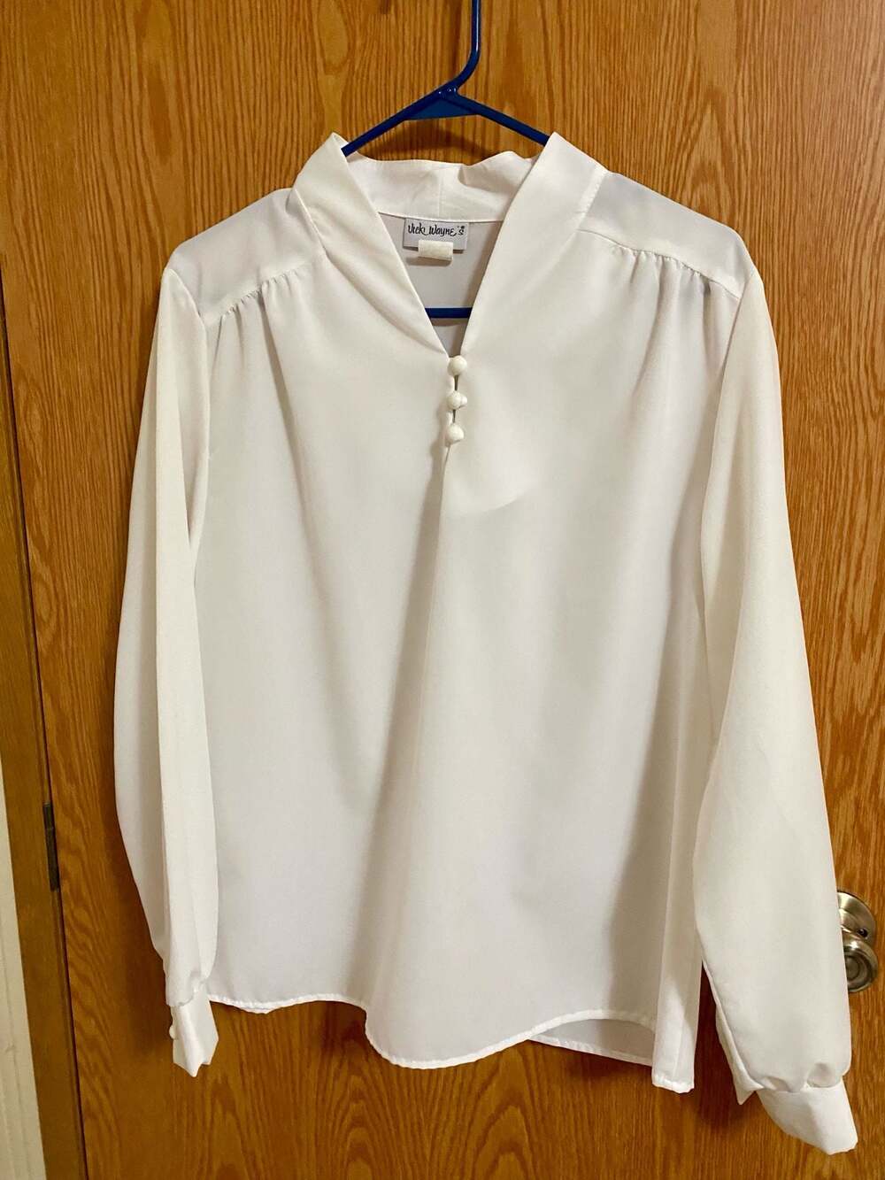 Vicki Wayne's Vintage White Long Sleeve Blouse with Button Detail Size 16